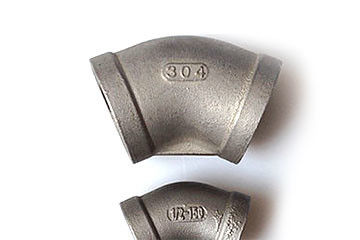 4 Fitting Pipa Stainless Steel Berulir Elbow ss304L
